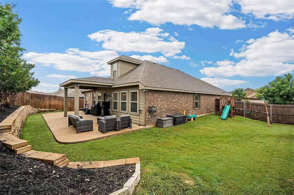427 Paso Fino St, Robinson, TX 76706
