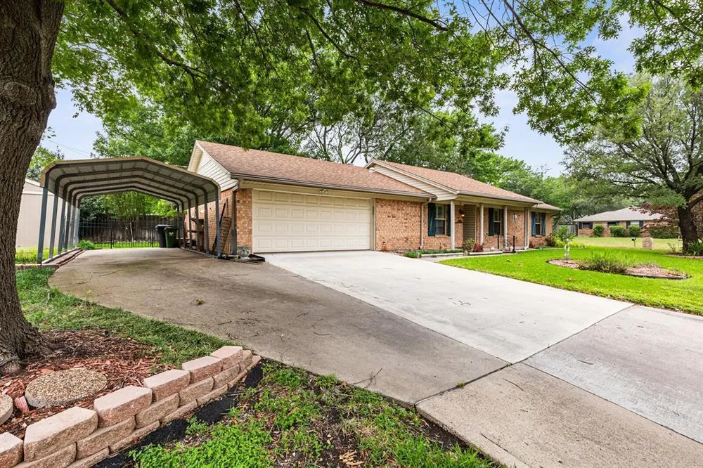 7100 Canterbury Dr, Waco, TX 76712