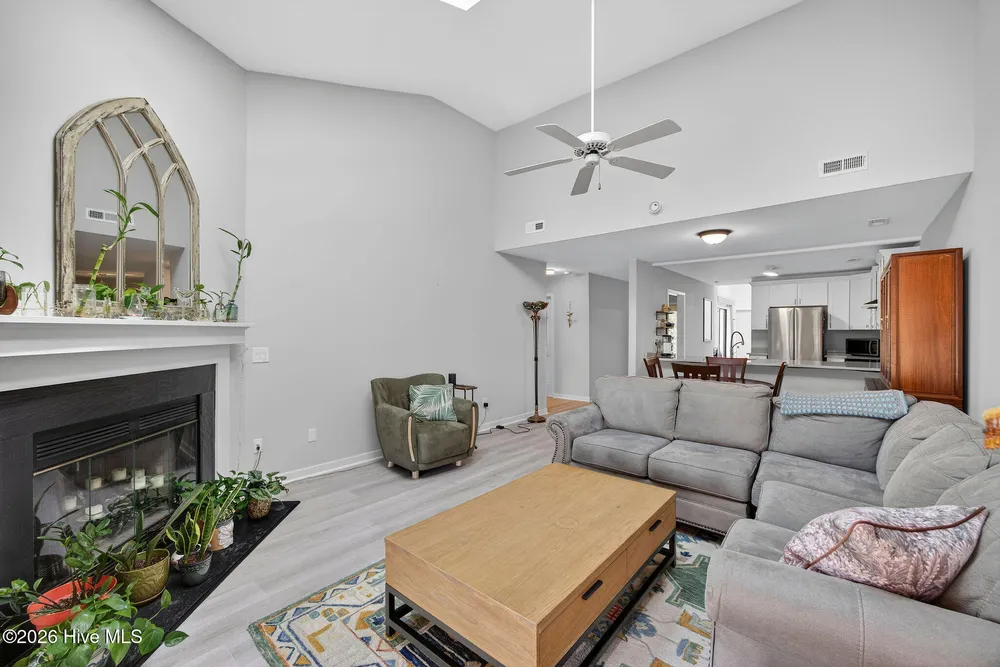 6204 Inland Greens Dr, Wilmington, NC 28405