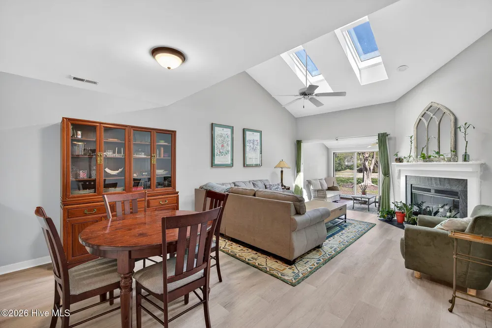 6204 Inland Greens Dr, Wilmington, NC 28405