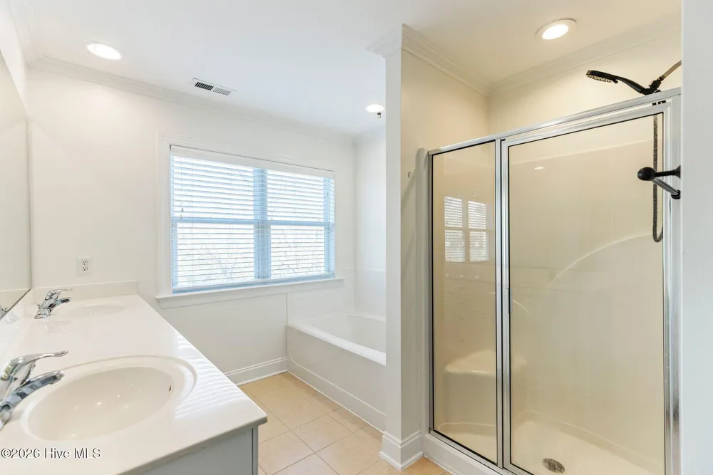 200 River Gate Ln, Wilmington, NC 28412