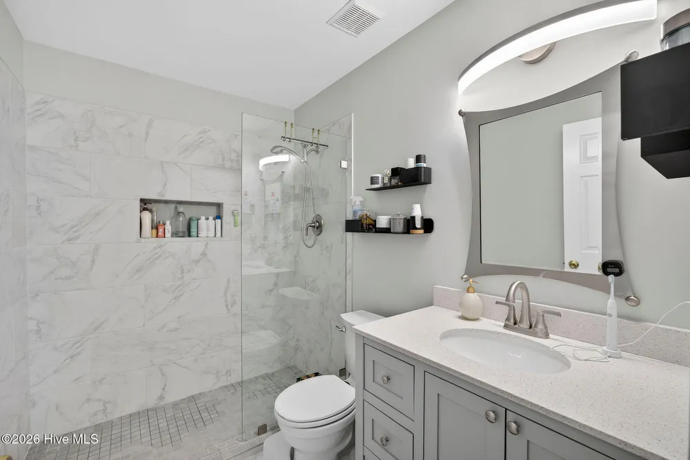 6204 Inland Greens Dr, Wilmington, NC 28405
