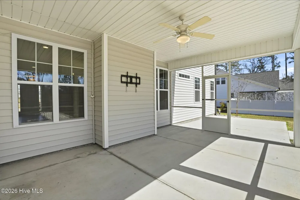 96 Secretariat Run, Rocky Point, NC 28457