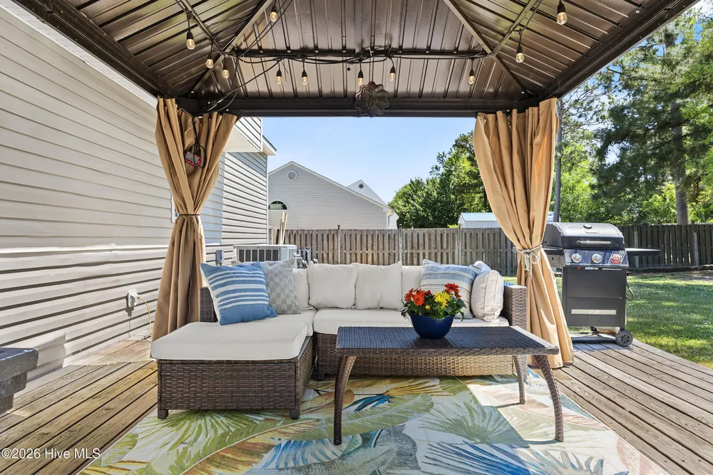10023 Winding Branches Dr SE, Belville, NC 28451