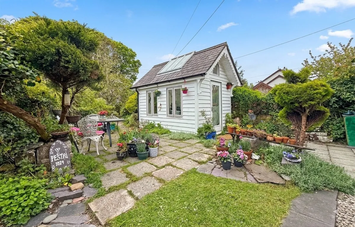 Hermon Road, Mynydd Llandygai, Bangor, LL57