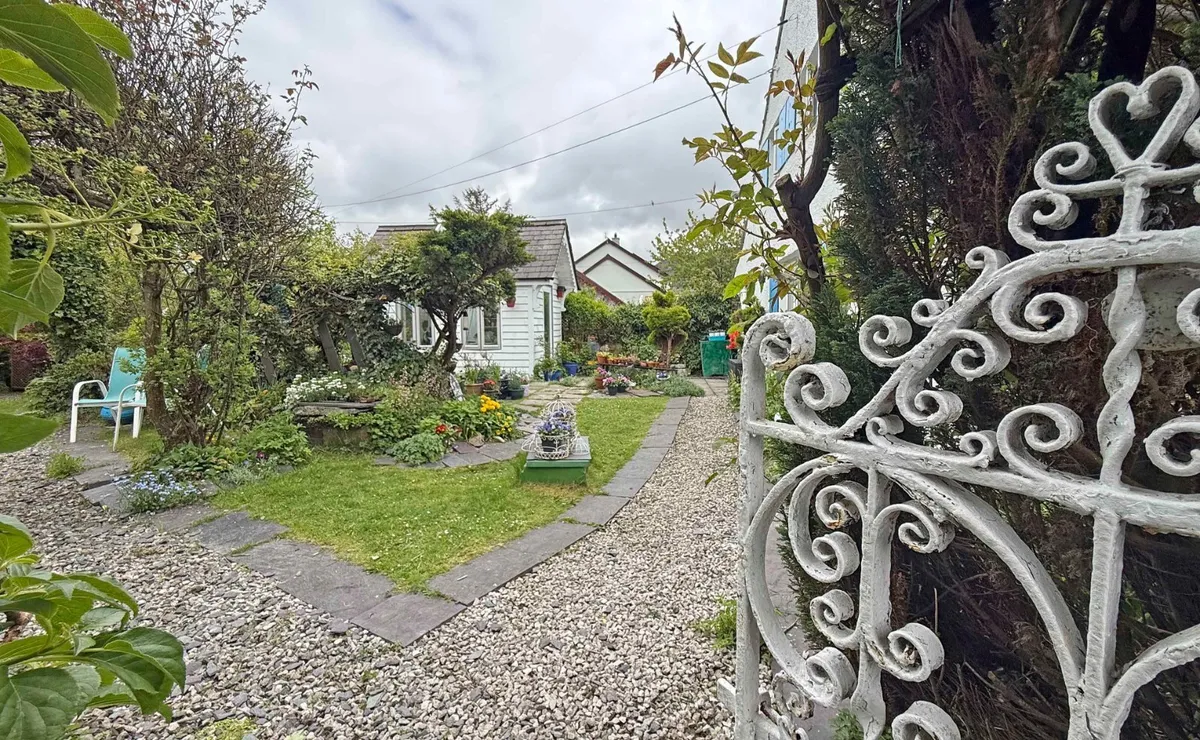 Hermon Road, Mynydd Llandygai, Bangor, LL57