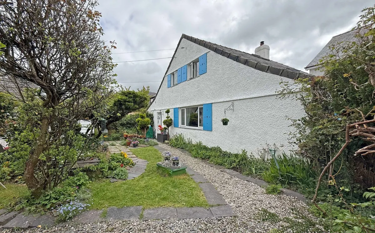 Hermon Road, Mynydd Llandygai, Bangor, LL57