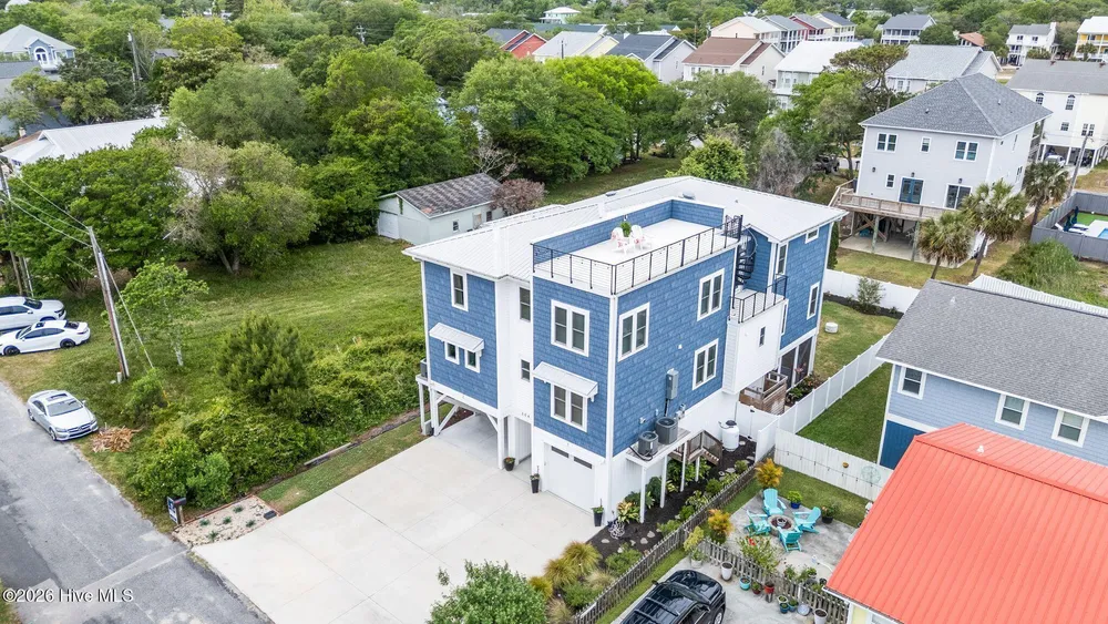 304 Birmingham Ave, Carolina Beach, NC 28428