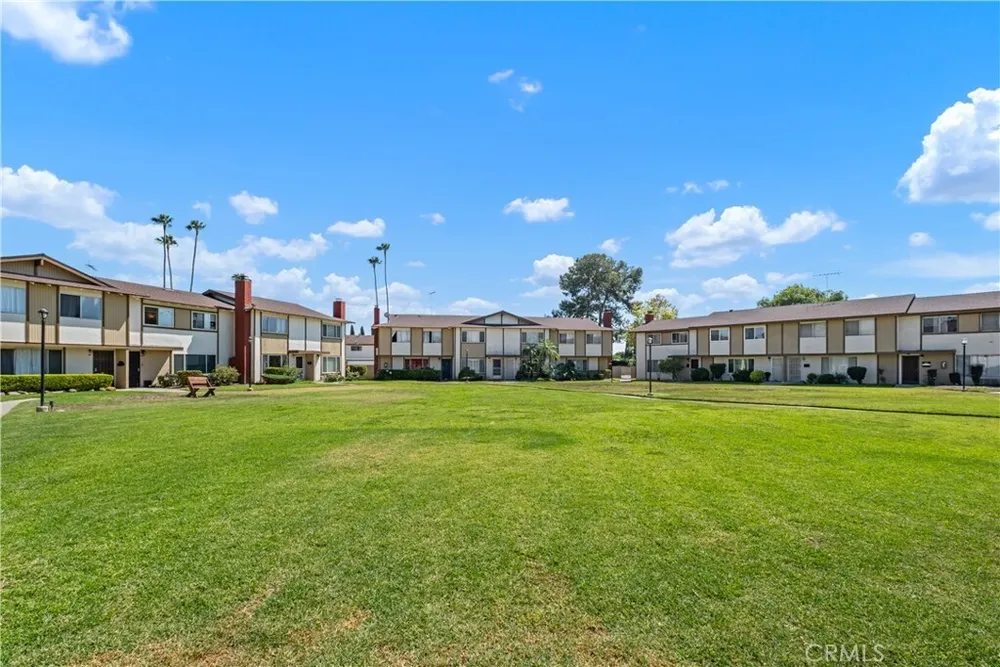 1722 Mitchell Ave, Tustin, CA 92780