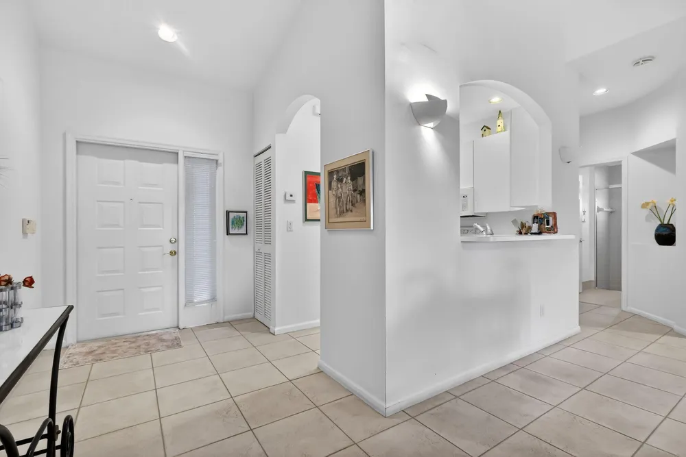 9848 Crescent View Dr S, Boynton Beach, FL 33437