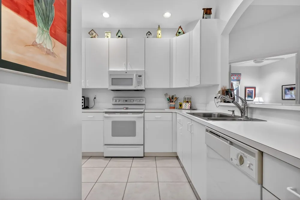 9848 Crescent View Dr S, Boynton Beach, FL 33437