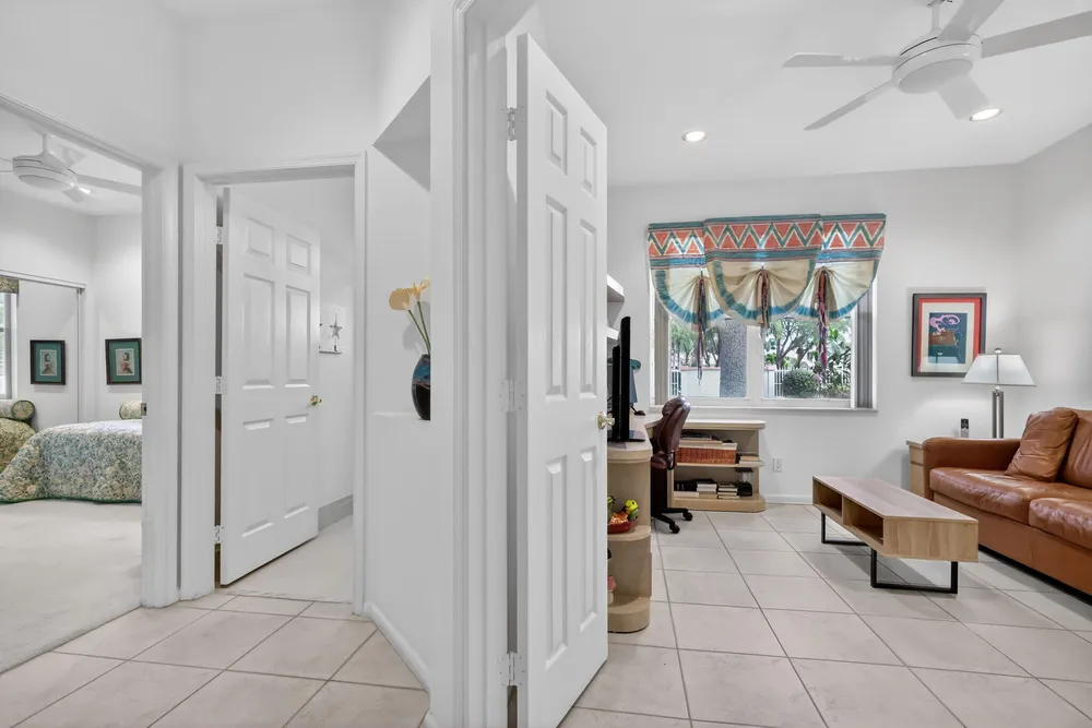 9848 Crescent View Dr S, Boynton Beach, FL 33437
