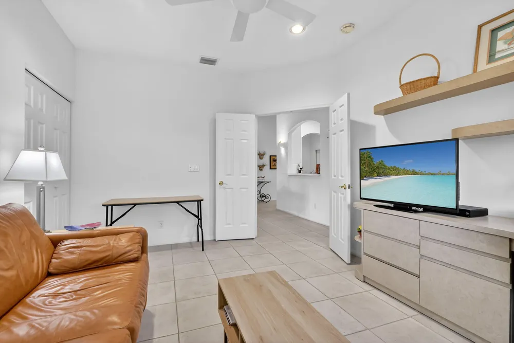9848 Crescent View Dr S, Boynton Beach, FL 33437