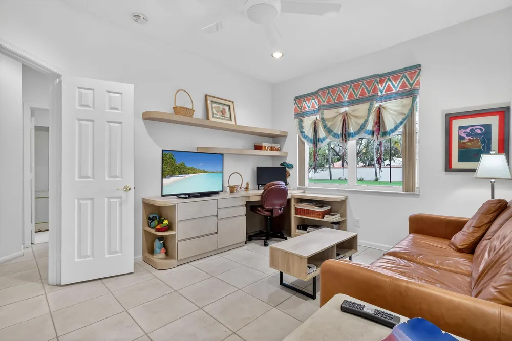 9848 Crescent View Dr S, Boynton Beach, FL 33437
