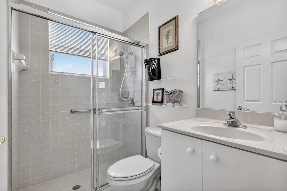 9848 Crescent View Dr S, Boynton Beach, FL 33437