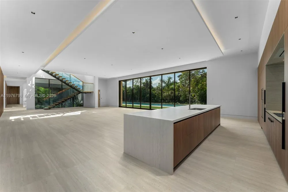 8755 SW 54th Ave, Miami, FL 33143