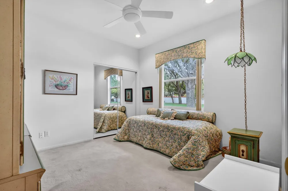 9848 Crescent View Dr S, Boynton Beach, FL 33437