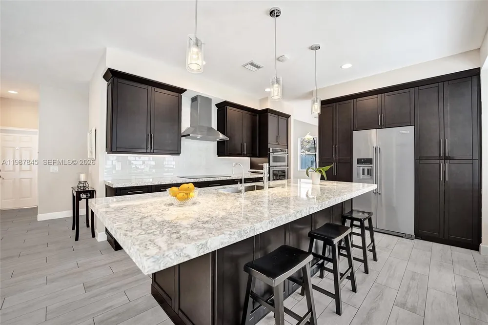 484 Cambridge Dr, Weston, FL 33326