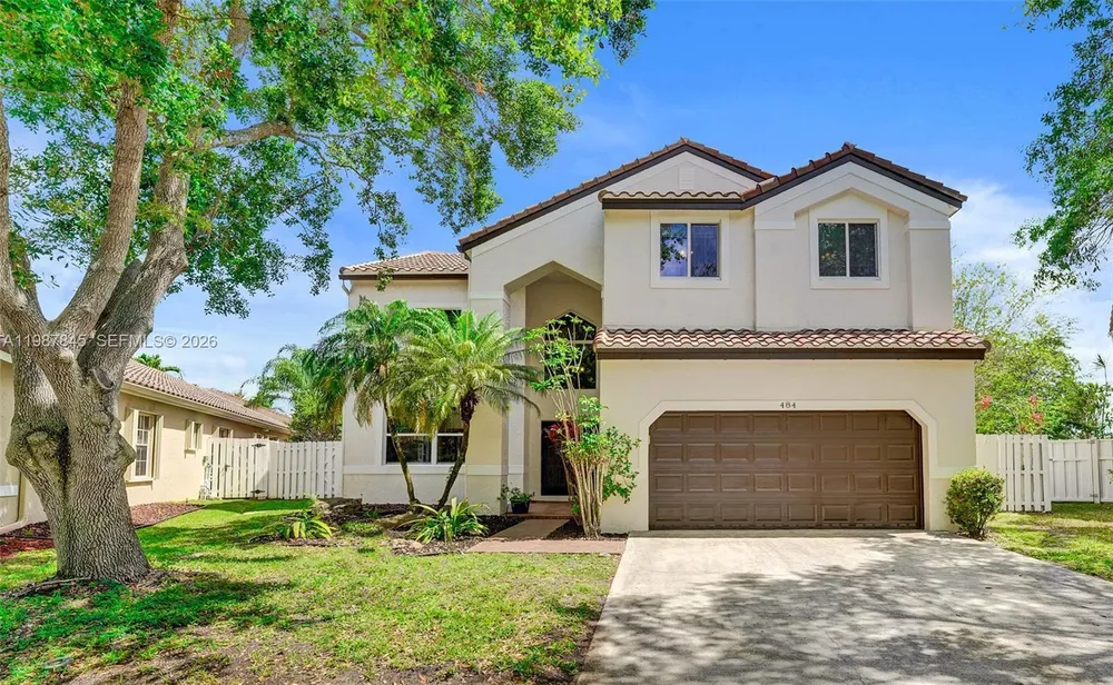 484 Cambridge Dr, Weston, FL 33326