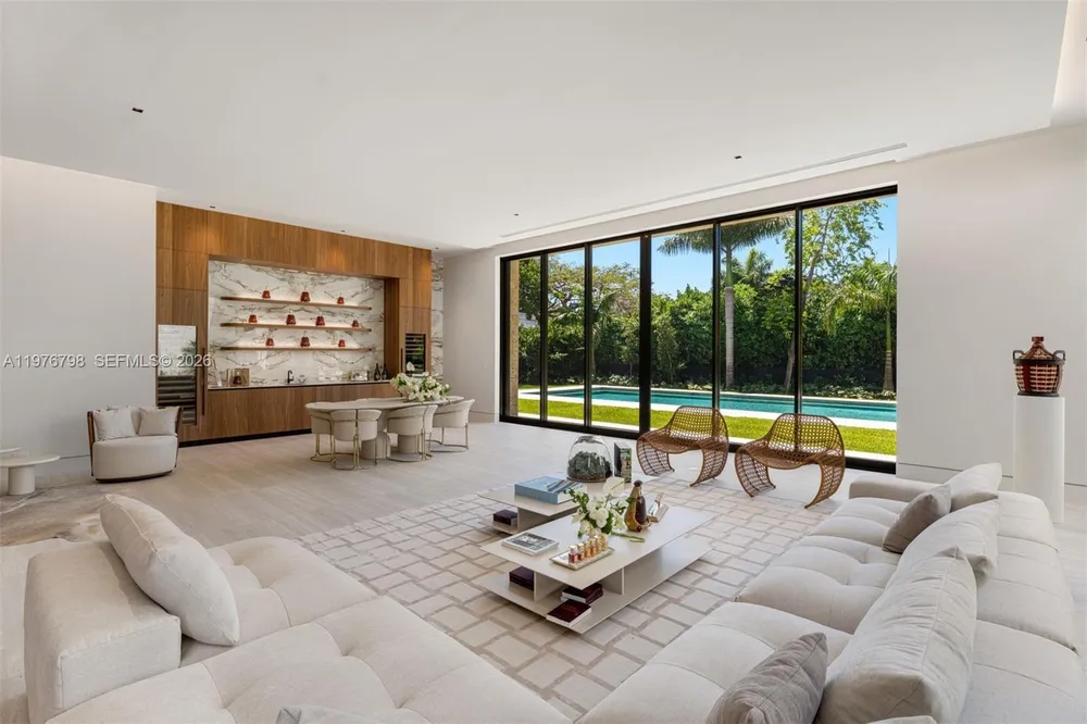 8755 SW 54th Ave, Miami, FL 33143