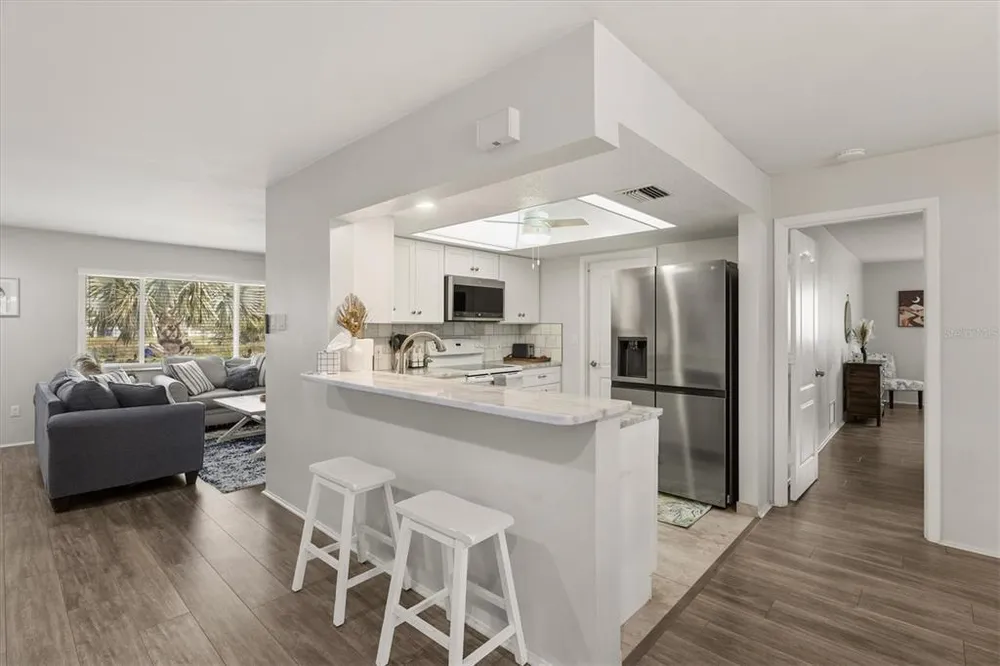 3310 Siesta Dr, Venice, FL 34293