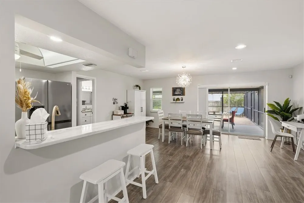 3310 Siesta Dr, Venice, FL 34293