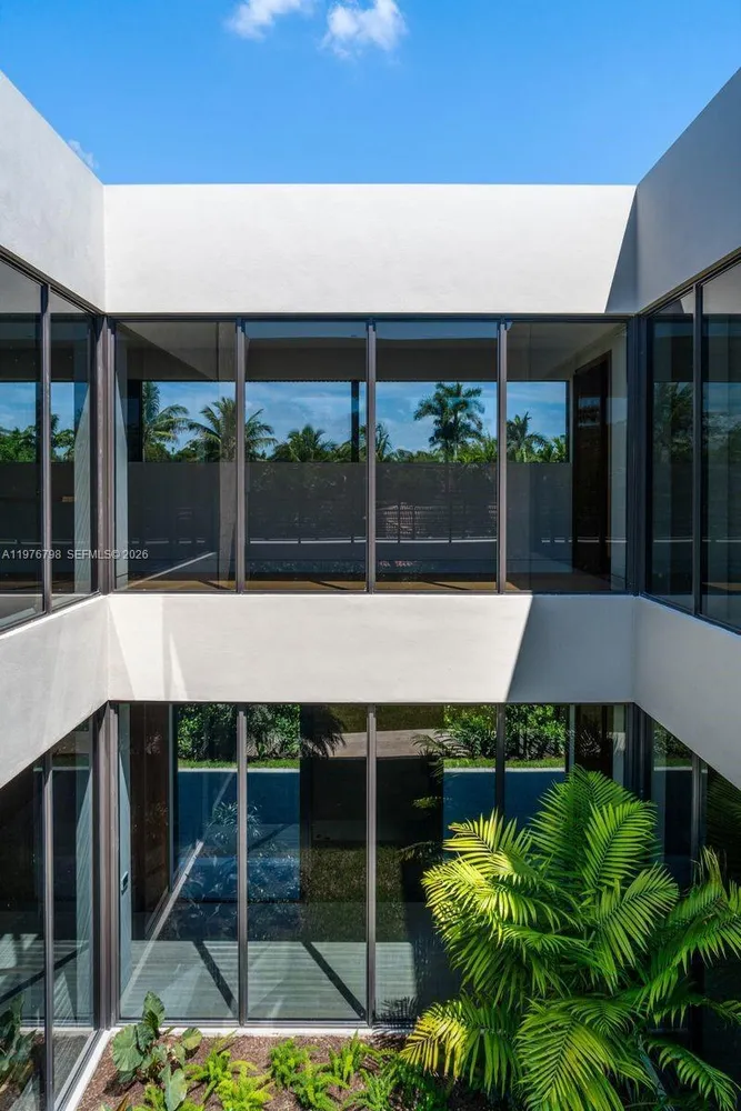 8755 SW 54th Ave, Miami, FL 33143