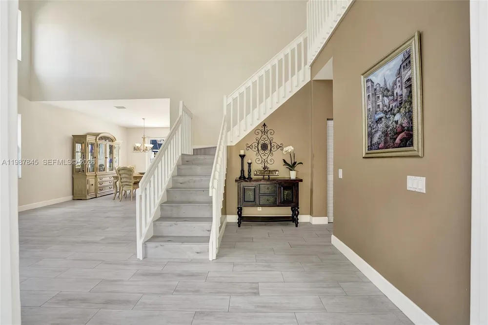 484 Cambridge Dr, Weston, FL 33326
