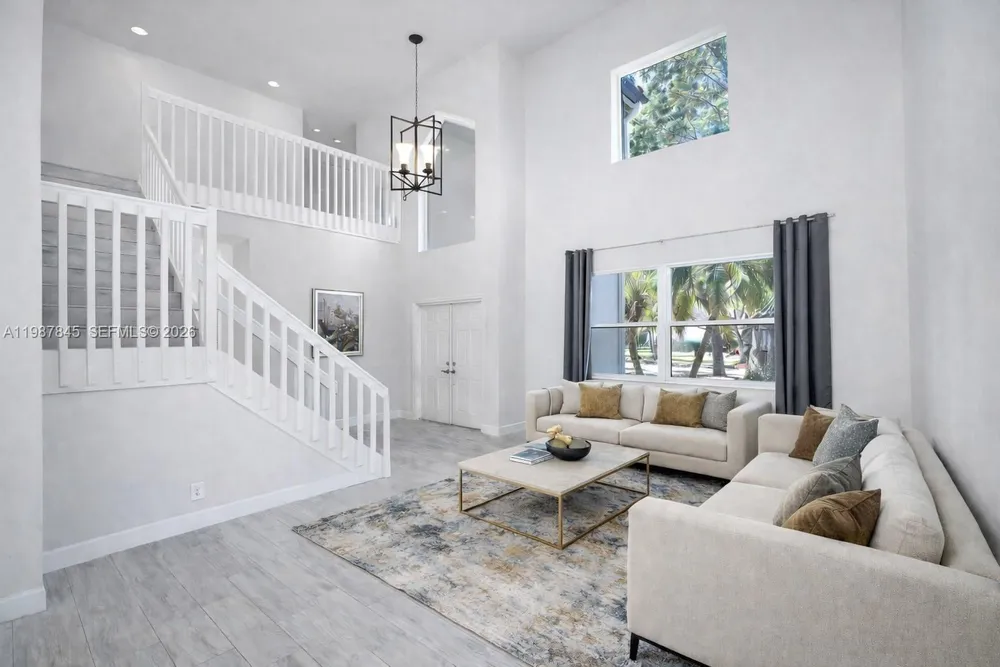 484 Cambridge Dr, Weston, FL 33326