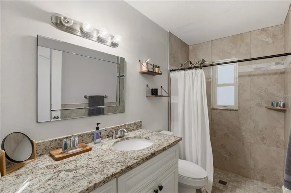 3310 Siesta Dr, Venice, FL 34293