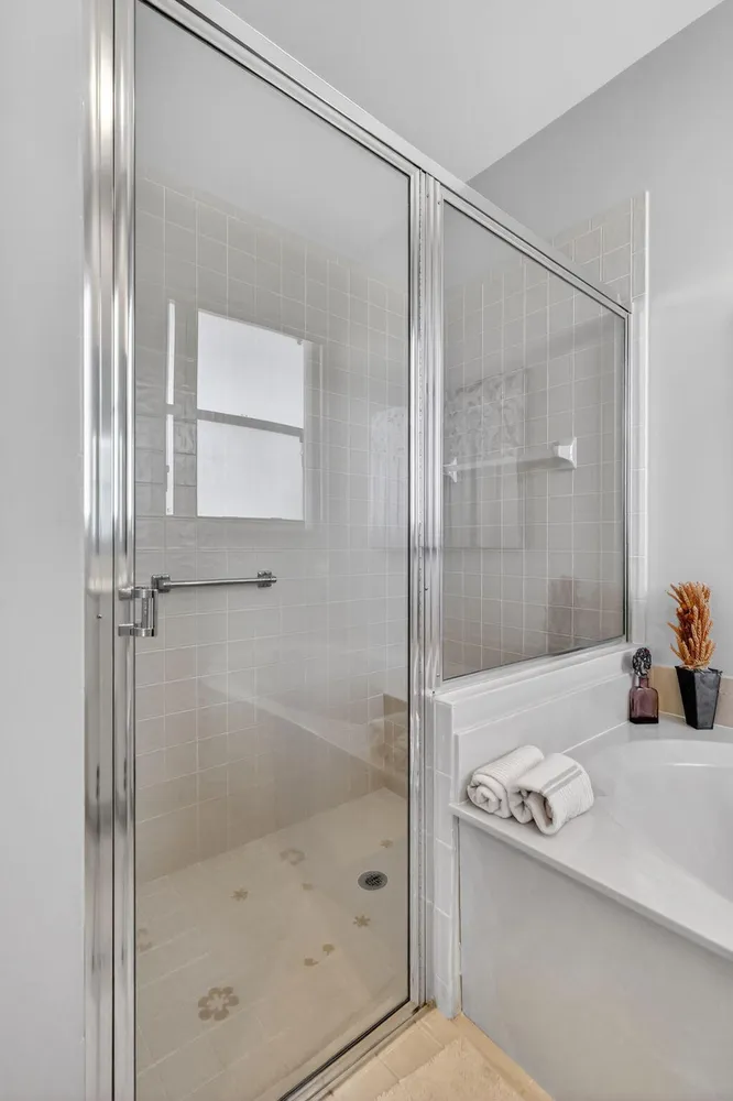 9848 Crescent View Dr S, Boynton Beach, FL 33437