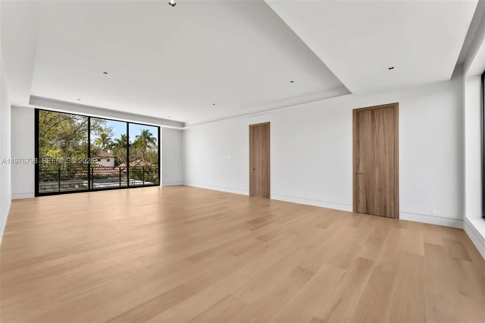 8755 SW 54th Ave, Miami, FL 33143
