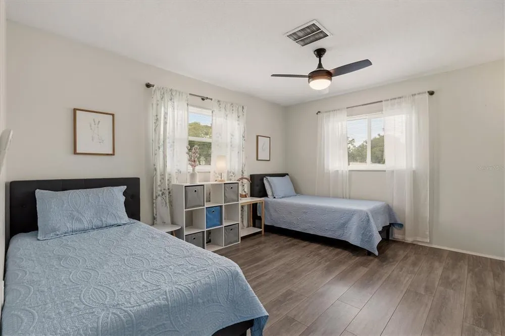 3310 Siesta Dr, Venice, FL 34293