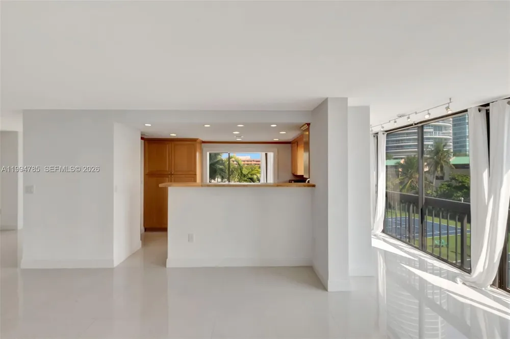 2333 Brickell Ave, Miami, FL 33129