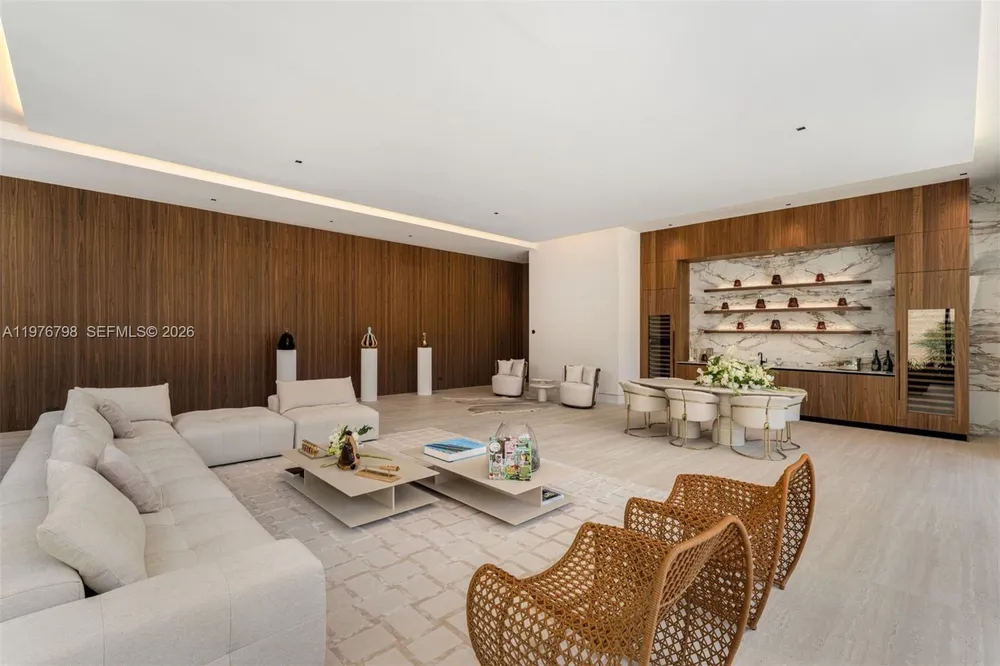 8755 SW 54th Ave, Miami, FL 33143