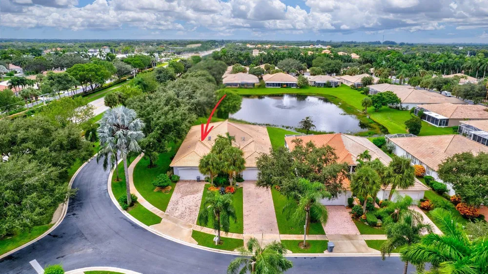 9848 Crescent View Dr S, Boynton Beach, FL 33437