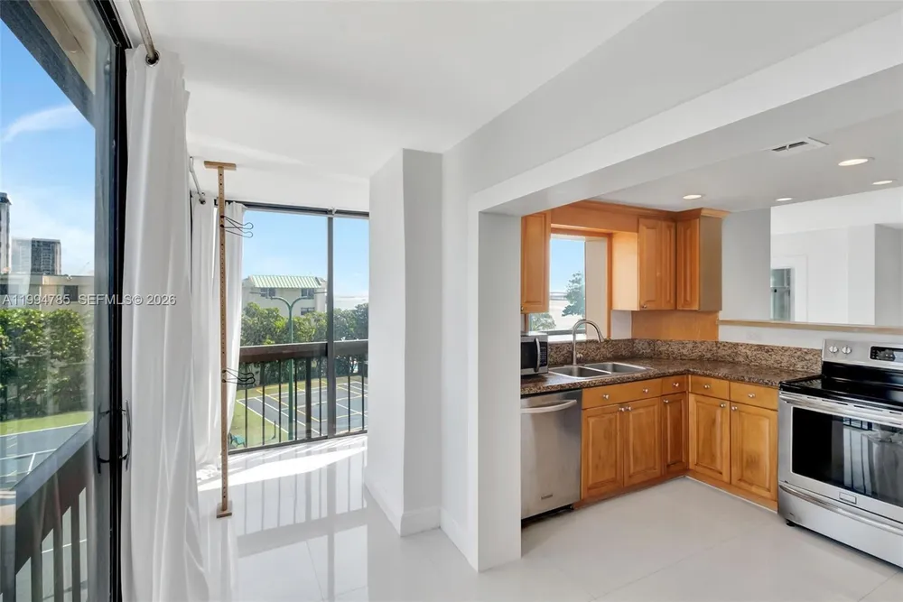 2333 Brickell Ave, Miami, FL 33129