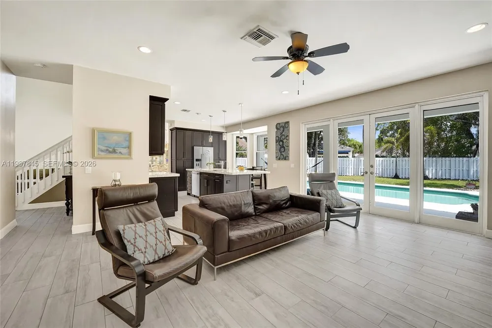 484 Cambridge Dr, Weston, FL 33326