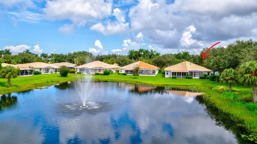 9848 Crescent View Dr S, Boynton Beach, FL 33437