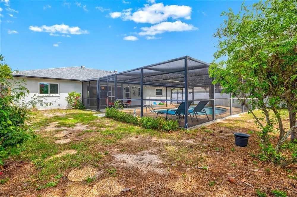 3310 Siesta Dr, Venice, FL 34293