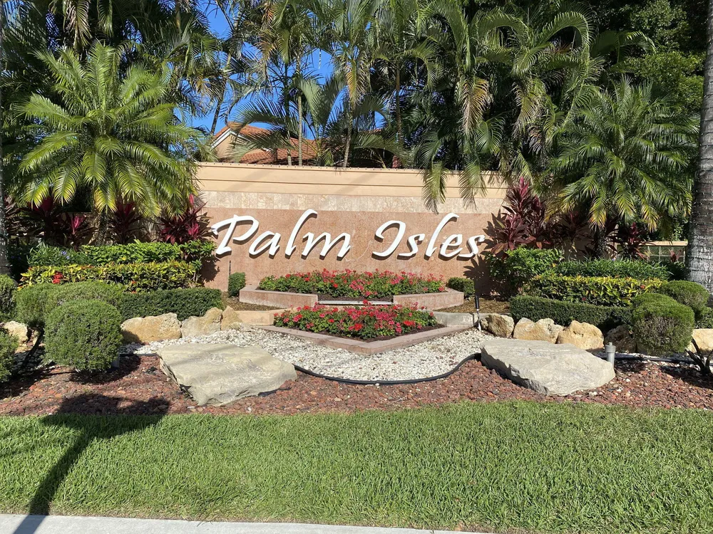 9848 Crescent View Dr S, Boynton Beach, FL 33437