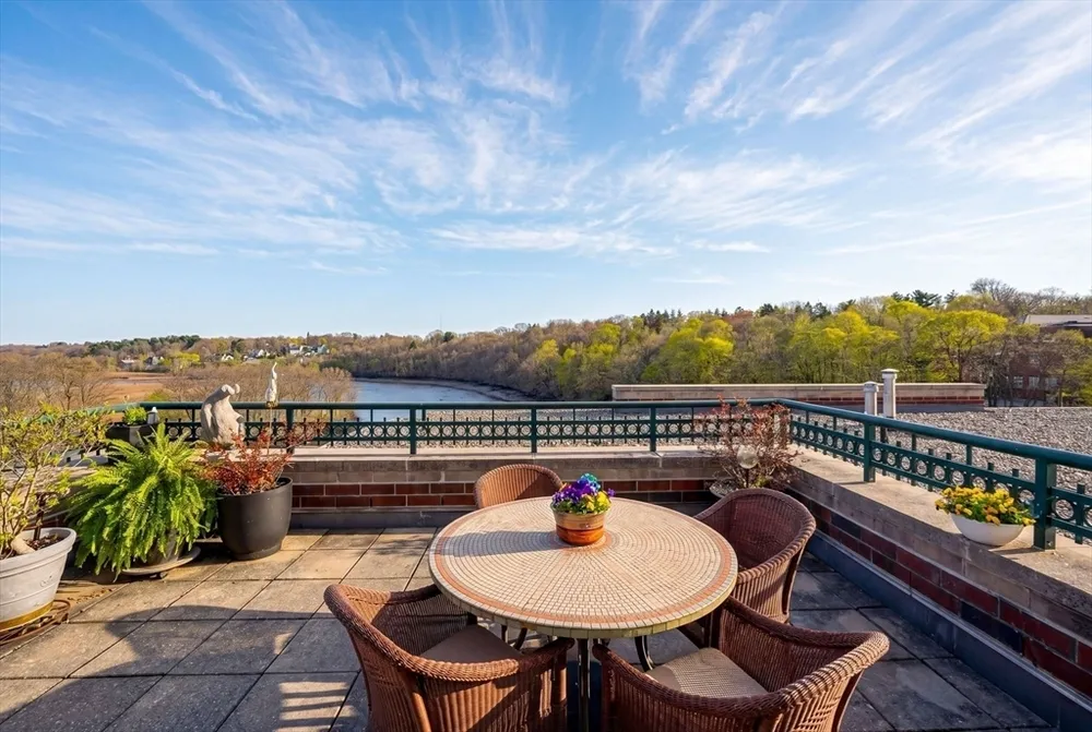 88 Wharf St, Milton, MA 02186
