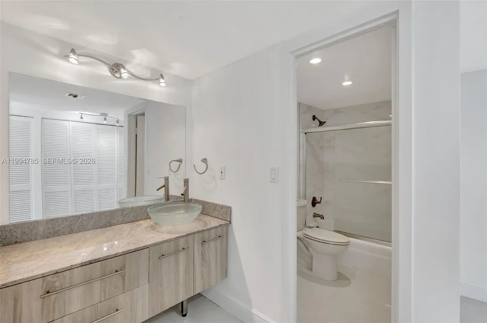 2333 Brickell Ave, Miami, FL 33129