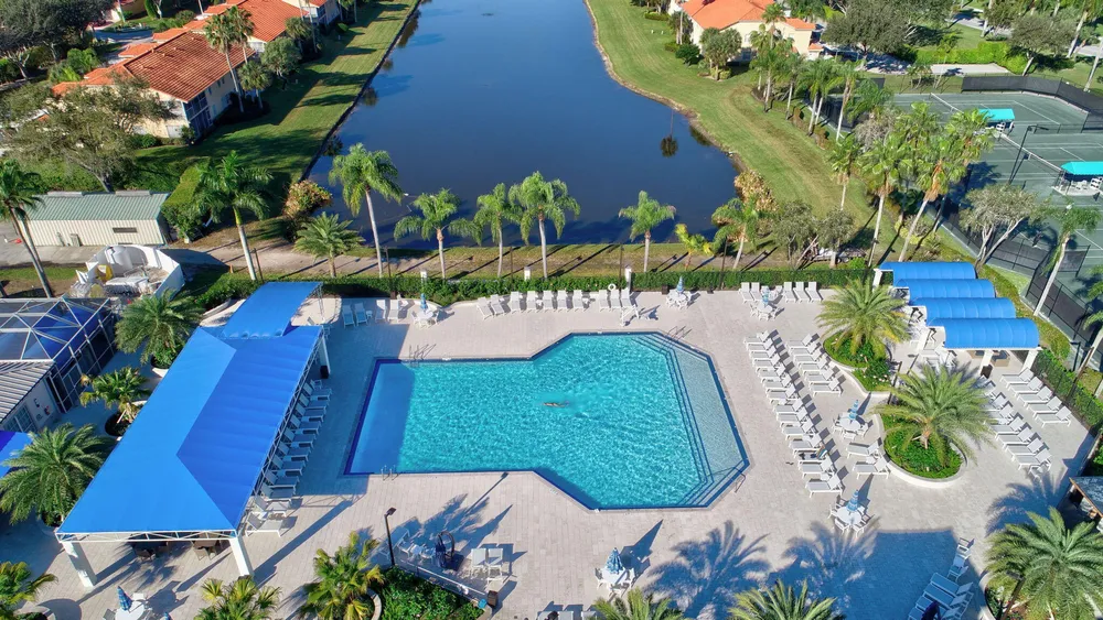 9848 Crescent View Dr S, Boynton Beach, FL 33437