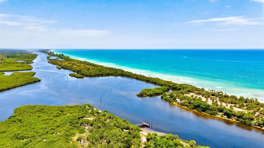 3310 Siesta Dr, Venice, FL 34293