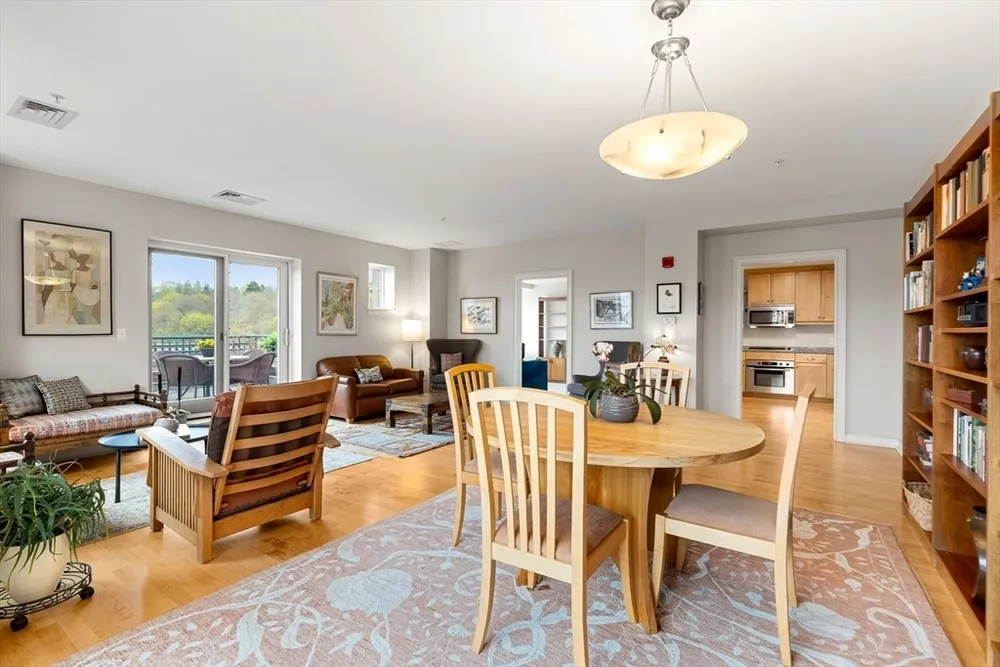 88 Wharf St, Milton, MA 02186