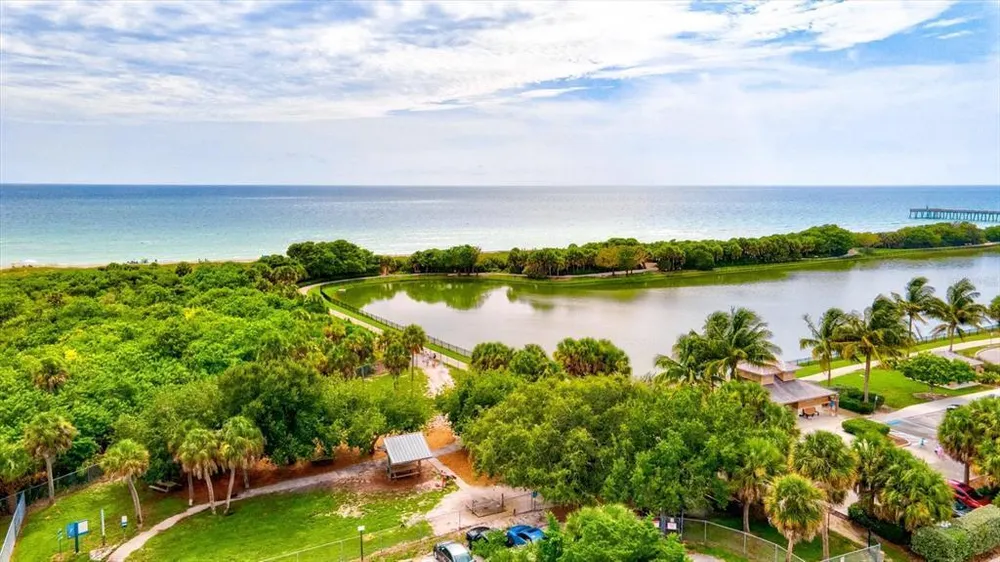 3310 Siesta Dr, Venice, FL 34293