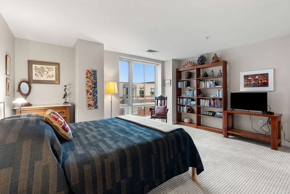88 Wharf St, Milton, MA 02186