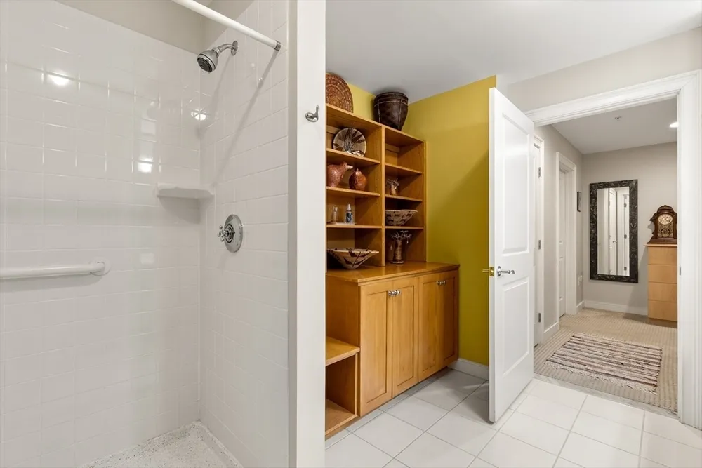 88 Wharf St, Milton, MA 02186