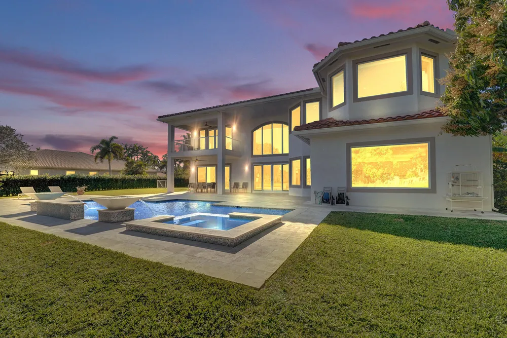 2846 Juniper Ln, Davie, FL 33330